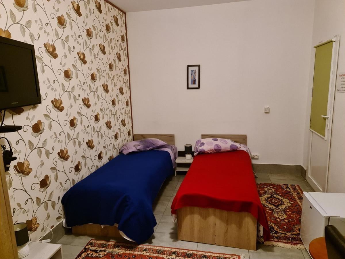 Pensiunea Caraiman Servicii De Cazare Codlea Buitenkant foto