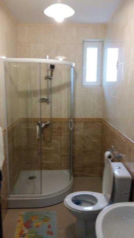 Pensiunea Caraiman Servicii De Cazare Codlea Buitenkant foto